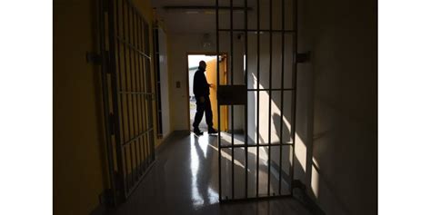 PRISONS Nouveau record du nombre de détenus en France