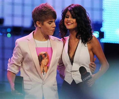 Selena Gomez fala abertamente sobre término Justin Bieber Melhor