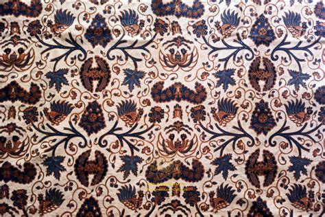 Kain Batik Tulis Tradisional Indonesia Motif Wahyu Tumurun Bledhak