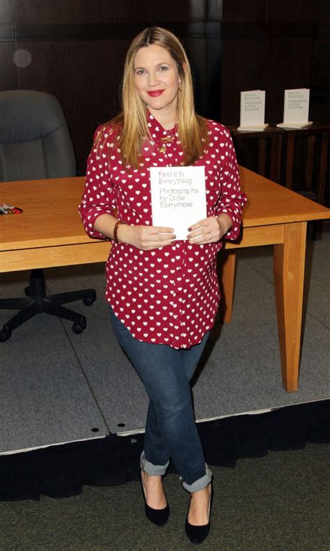 Drew Barrymore Book Signing at Barnes & Noble Bookstore at The Grove ...