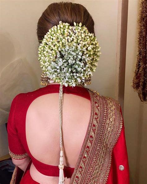 Floral Fiesta Types Of Flowers For Your Bridal Hairstyle Bridal