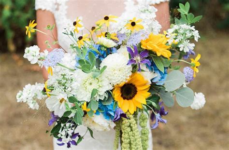 The Meaning Behind Sunflowers: Why They Make the Perfect Bouquet ...