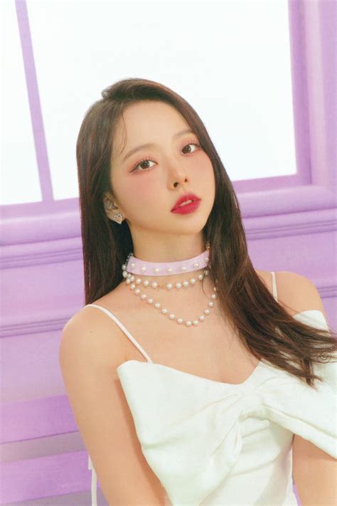 Loona Scans On Twitter Flip That Album Scans Version D Vivi