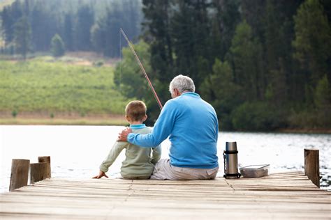 10 Advantages And Disadvantages Of Grandparents Looking After Their