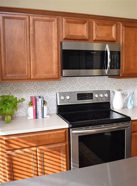 Diy Peel And Stick Backsplash Tile With Vinyl Laptrinhx News