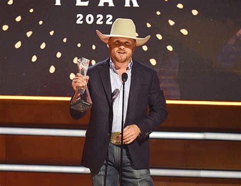 CMA Awards Winners 2022: Full Lists Of Winners – Hollywood Life