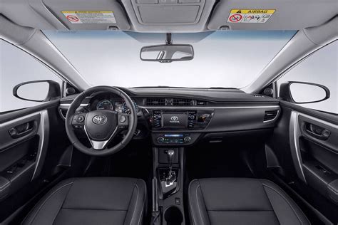 Toyota-Corolla-Dynamic-Edition interior - Gaadiwaadi.com