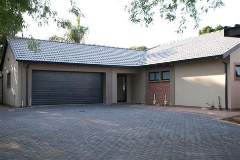 Waverley Pretoria Property Houses For Sale In Waverley Pretoria