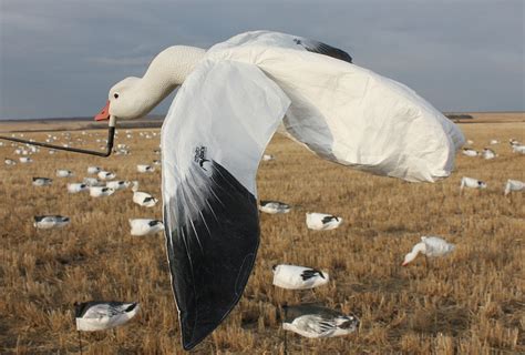 Deck Boss Flying Snow Goose Decoy – White Rock Decoys