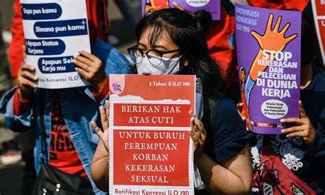 Foto Cerita Kampanye Stop Pelecehan Seksual Pada Wanita