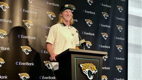 Deadspin Jaguars Qb Trevor Lawrence Signs 275m Contract