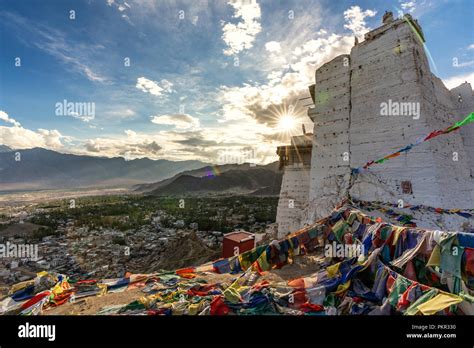 Leh ladakh city hi-res stock photography and images - Alamy