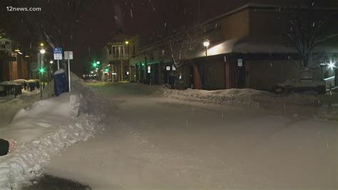 Snow continues to fall in Flagstaff early Tuesday | 12news.com