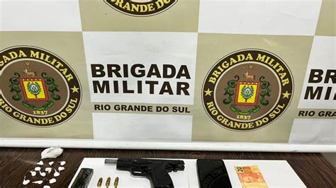 Bm Realiza Prisão Por Tráfico De Drogas E Porte Ilegal De Arma De Fogo