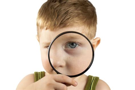 Petite Fille Avec La Loupe Image Stock Image Du Grossissement