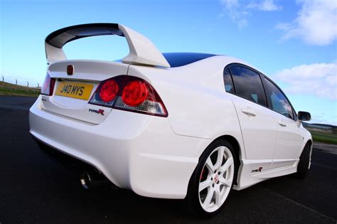 Honda civic type r fd2 specs