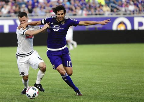 Kaká relies on faith to carry him through adversity - Orlando Sentinel