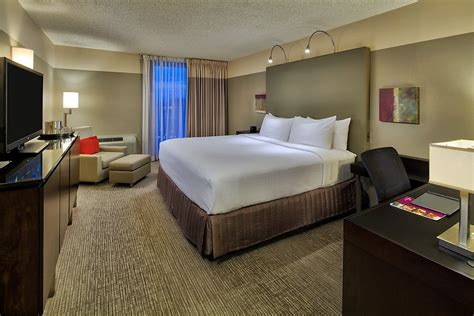 Crowne Plaza Chicago West Loop - UPDATED Prices, Reviews & Photos (IL ...