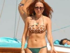 New Hot Sexy Nil Ozalp Bikini Pics