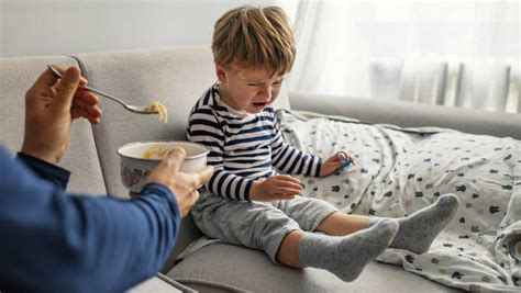 Il Bambino Fa I Capricci Con Il Cibo Cosa Fare