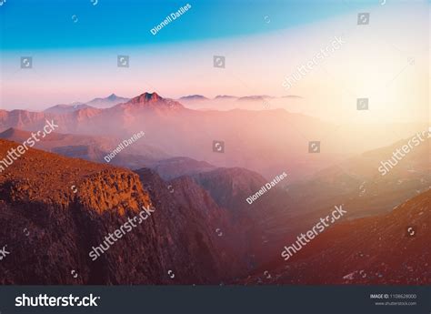 238 Sunrise Jebel Al Jais Images, Stock Photos, 3D objects, & Vectors ...