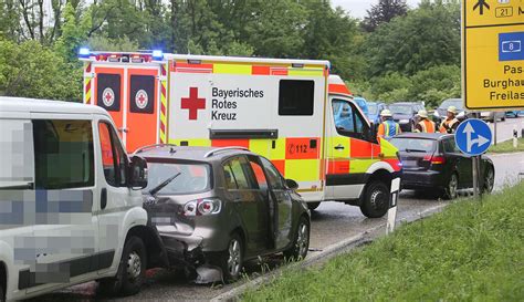 Bad Reichenhall Unfall Auf B20 B21 Dreifach Crash Am Gabler Knoten