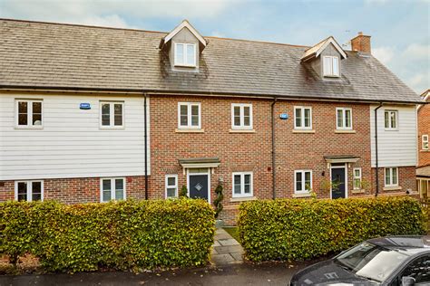 4 Bedroom Property For Sale In Broomfield Bells Yew Green Tunbridge