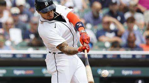 Javier Baez leads hit parade as Tigers pound A’s | Flipboard