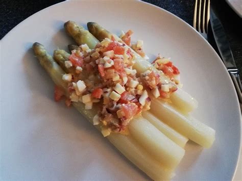 Spargel Mit Tomaten Vinaigrette Und Ei Kochen Gut Kochengut De