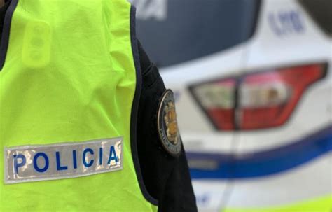 La policia deté tres turistes per possessió de drogues durant el cap de