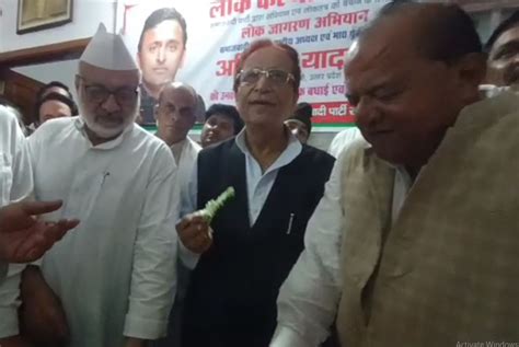 Azam Khan Celebrated Akhilesh Yadav Birthday In Rampur Demanded To