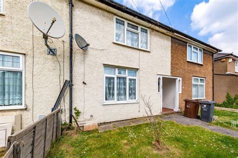 Ilchester Road Dagenham Rm8 2 Bedroom Terraced House For Sale