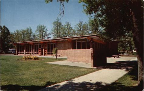 Public Library Building Manteca, CA