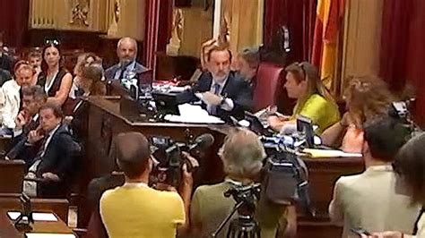 El juez analizará el vídeo en el que el presidente del Parlament