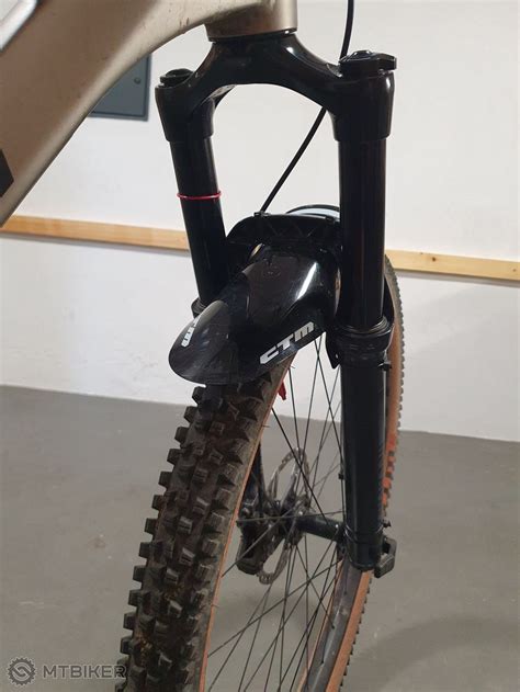 Rock Shox 35 Gold RL DebonAir 150mm Odpružené vidlice na 29 bicykle