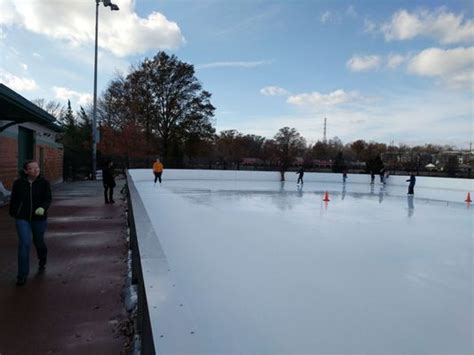 ROOSEVELT PARK FAMILY ICE SKATING RINK - Updated January 2025 - 13 ...