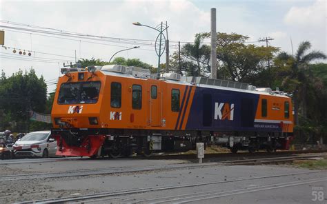 Kereta Ukur Kai Em Nomor Tandangi Depo Krl Depok