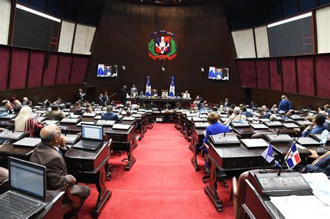 Diputados aprueban en segunda lectura colocación bonos soberanos por RD