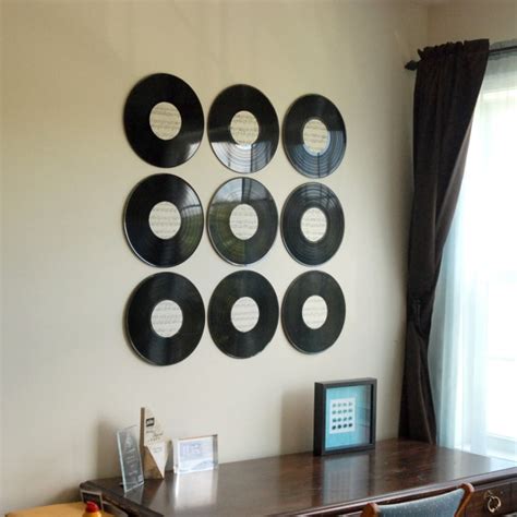 Vinyl Record Wall Art DIY - Mom it ForwardMom it Forward