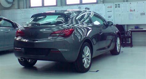 New Opel Astra GTC Sport - Auto Blitz: New Opel Astra GTC Sport