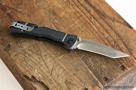 Rescue Knife Buyer's Guide | RECOIL OFFGRID