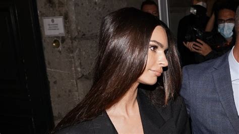 Model Emily Ratajkowski Claims Robin Thicke Assaulted Her On Blurred