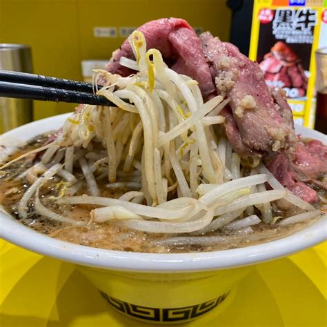 初めての二郎系ラーメンで肉マシマシ！『肉と麺と』人気№1の黒牛に挑戦・・・大阪京橋 テオテオのグルメパトロール♪