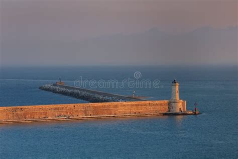 Vuurtoren Bij De Haven Van Livorno Stock Afbeelding Image Of Nave