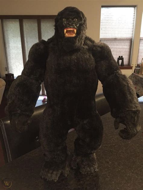 CUSTOM “ KING KONG SKULL ISLAND 18 INCH MEGA FIGURE REAL FUR. 1 of 1 ...