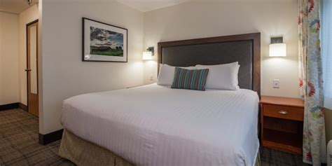 BEST WESTERN PLUS University Park Inn & Suites (Ames, IA): What to Know ...