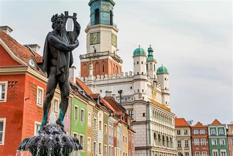 Premium Photo Historic Town Hall Architecture In Poznan