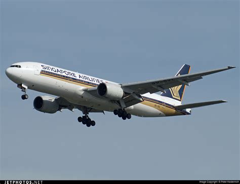 9V SVL Boeing 777 212 ER Singapore Airlines Peter Kesternich