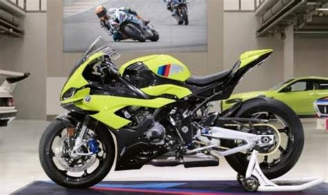 Bmw M Rr Seharga Rp Miliar Mejeng Di Iims