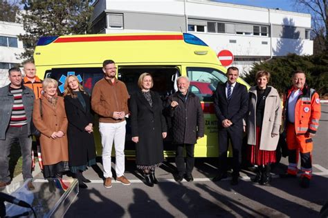 Foto Nova Vozila Zavoda Za Hitnu Medicinu Me Imurske Upanije